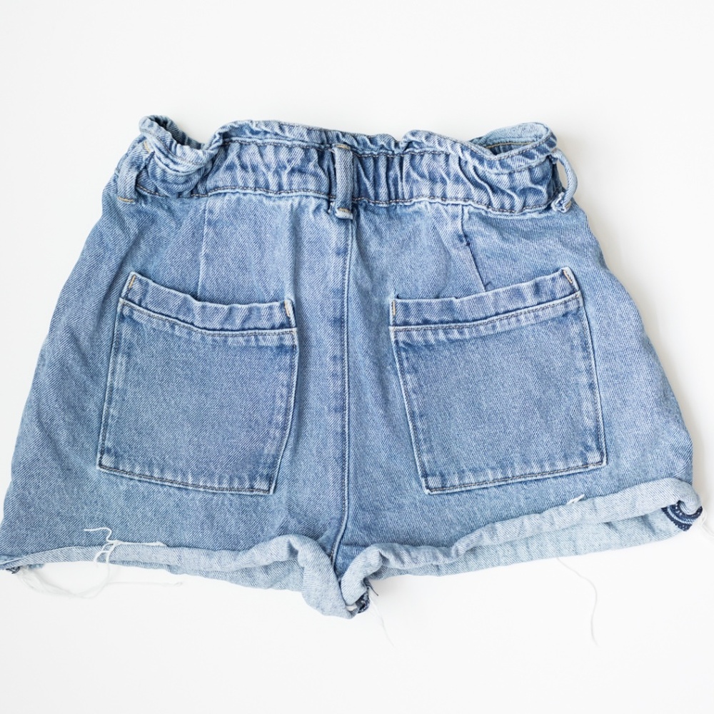 ZARA Denim Paper Bag Waist Shorts Size 4 - Picture 5 of 6